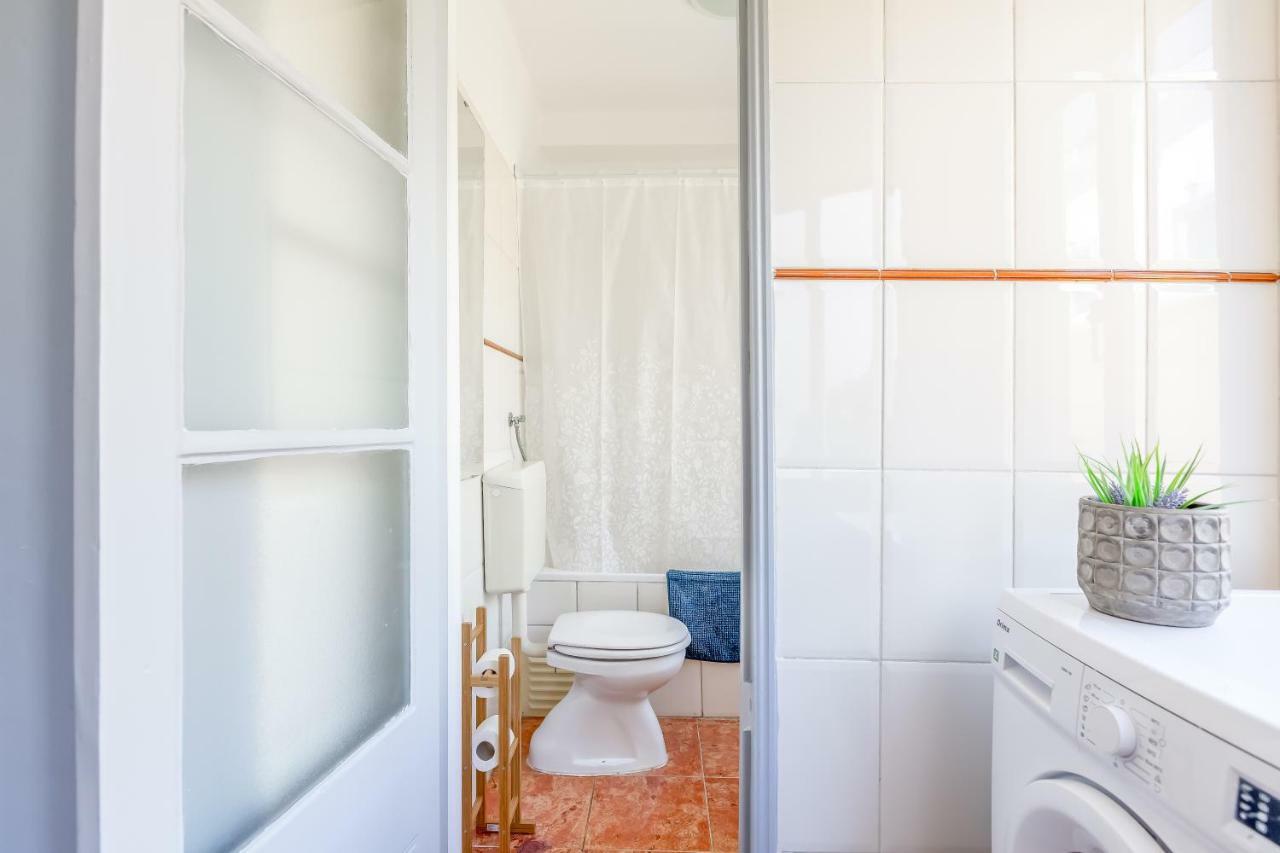 Alfama Spacious And Central Amazing Apartment, By Timecooler Лиссабон Экстерьер фото