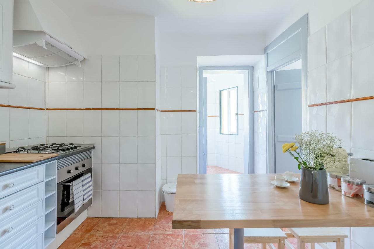 Alfama Spacious And Central Amazing Apartment, By Timecooler Лиссабон Экстерьер фото